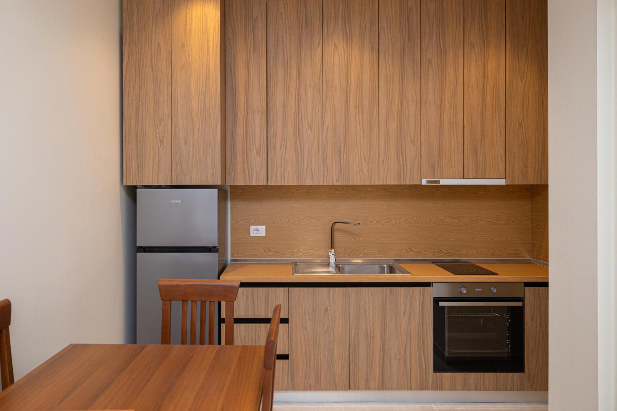 Hotel Aluor Vlorë Extérieur photo