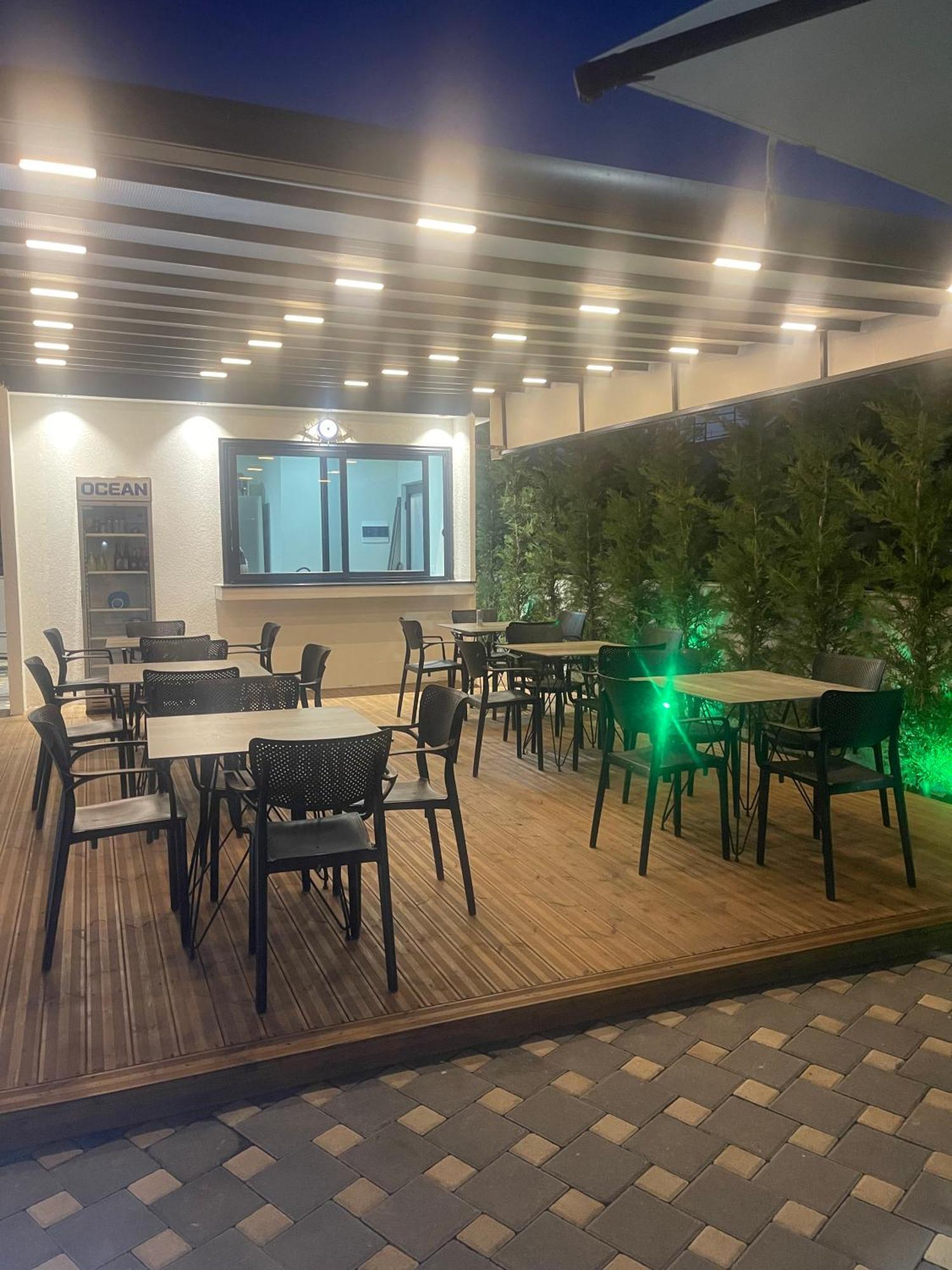 Hotel Aluor Vlorë Extérieur photo